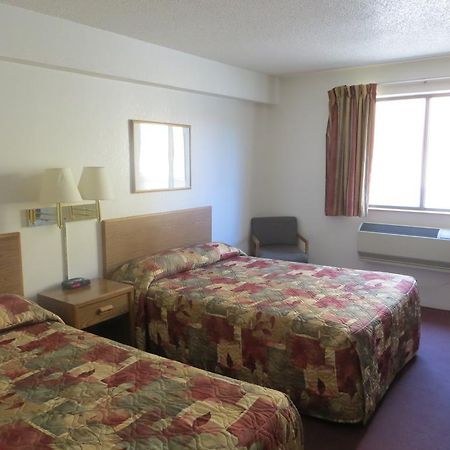 Super 8 By Wyndham Saanichton Victoria Airport Hotel Bagian luar foto
