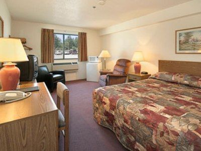 Super 8 By Wyndham Saanichton Victoria Airport Hotel Bagian luar foto